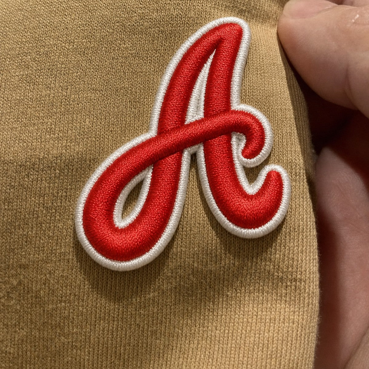 3D Buchstaben Patch auf Sweatshirt