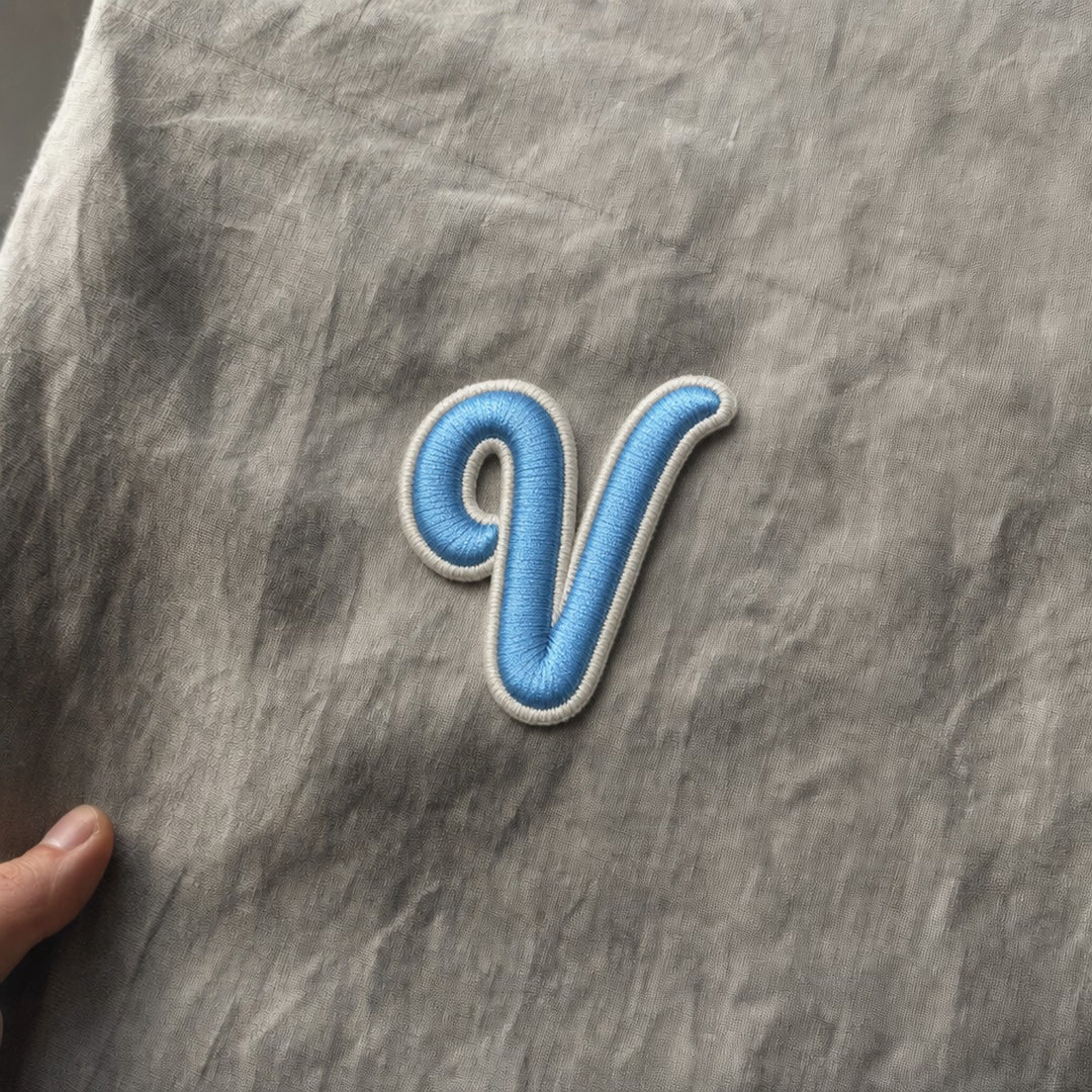 3D Buchstaben Patch V in Blau #buchstabe_v