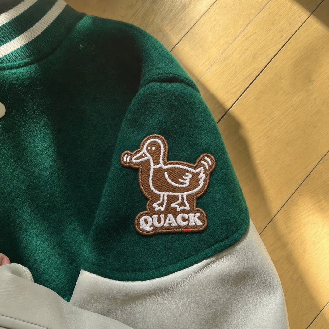 QUACK Duck Patch Braun auf College Jacke #farbe_braun
